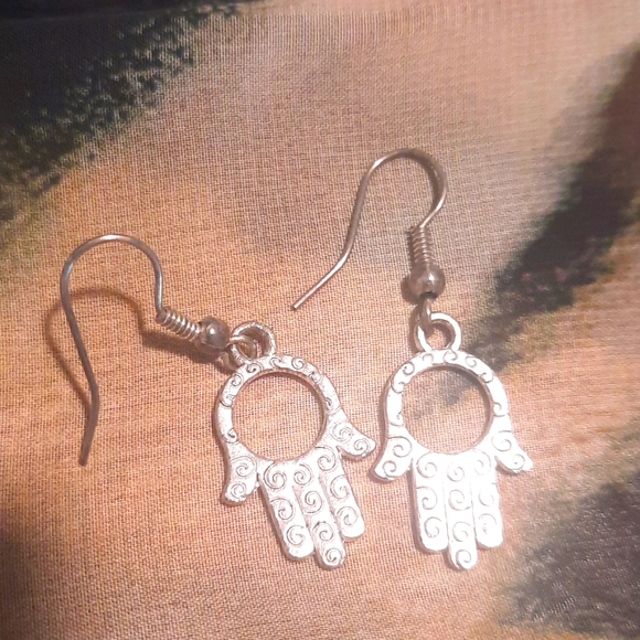 Tunisian Antique Hamza Earrings - Picture 3 of 4